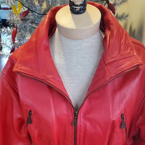 Vintage, blazin' red leather bomber jacket! - Picture 2 of 8